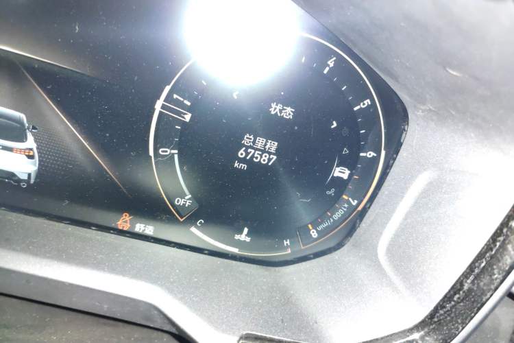 Used Lynk & Co 05 2020 2.0TD Four-Wheel Drive Limited-Edition Timed Release Odometer Close Up