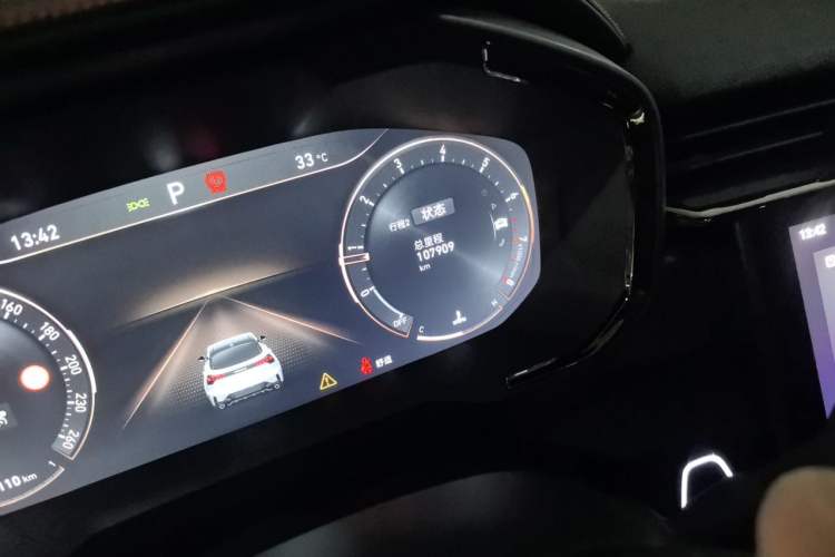 Used Lynk & Co 05 2020 2.0TD Four-Wheel Drive Limited-Edition Timed Release Odometer Close Up