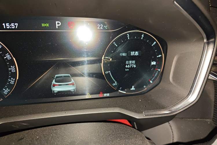 Used Lynk & Co 05 2020 2.0TD Two-Wheel Drive Shine Halo Odometer Close Up
