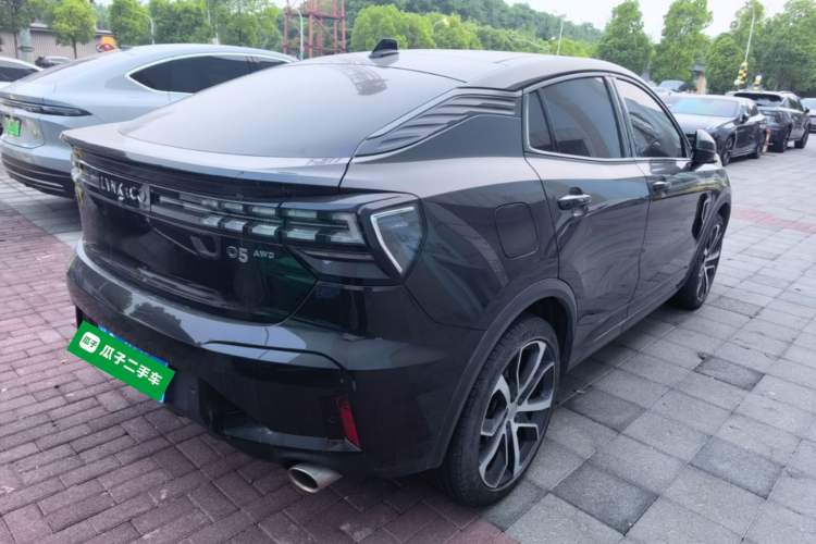 Used Lynk & Co 05 2020 2.0TD Four-Wheel Drive HypeHalo Rear Right 45 Deg