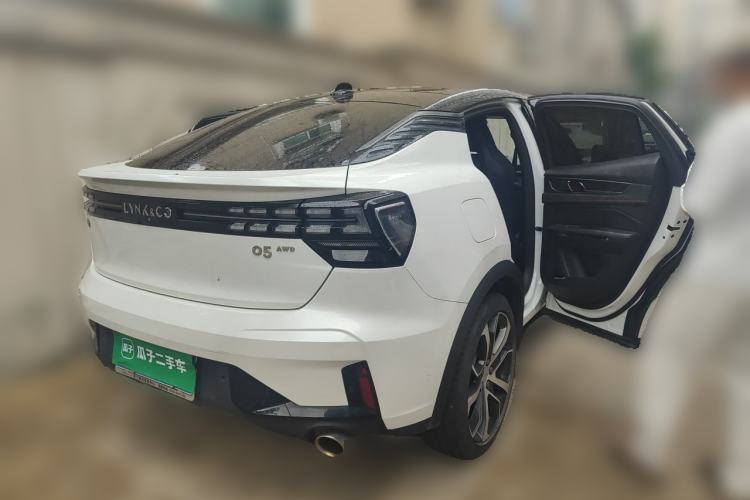 Used Lynk & Co 05 2020 2.0TD Four-Wheel Drive HypeHalo Rear Right 45 Deg