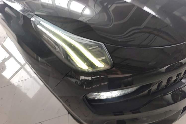 Used Lynk & Co 05 2020 2.0TD Four-Wheel Drive HypeHalo Right Front Headlight