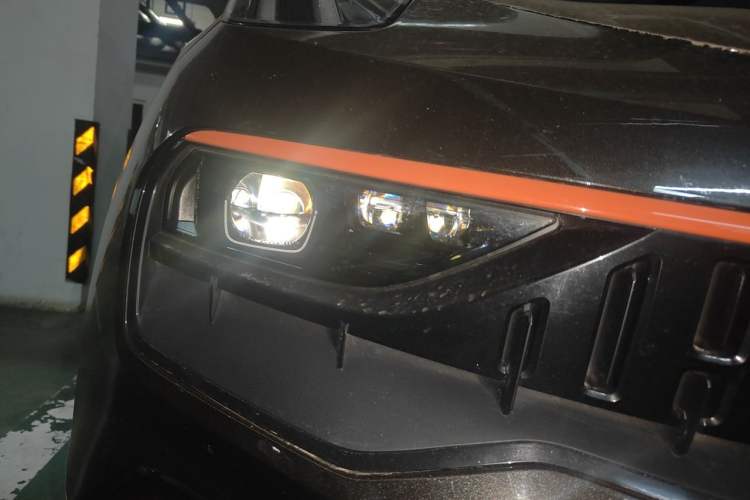 Used Lynk & Co 05 2020 2.0TD Four-Wheel Drive Limited-Edition Timed Release Right Front Headlight