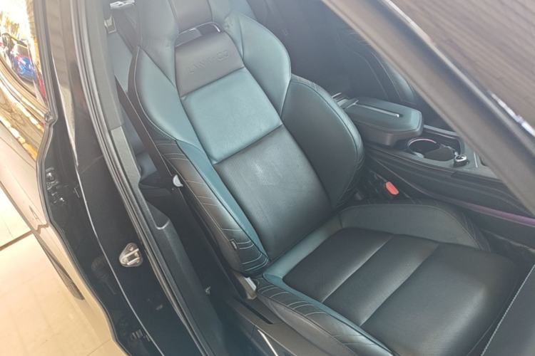 Used Lynk & Co 05 2020 2.0TD Two-Wheel Drive Shine Halo Right Front Seat