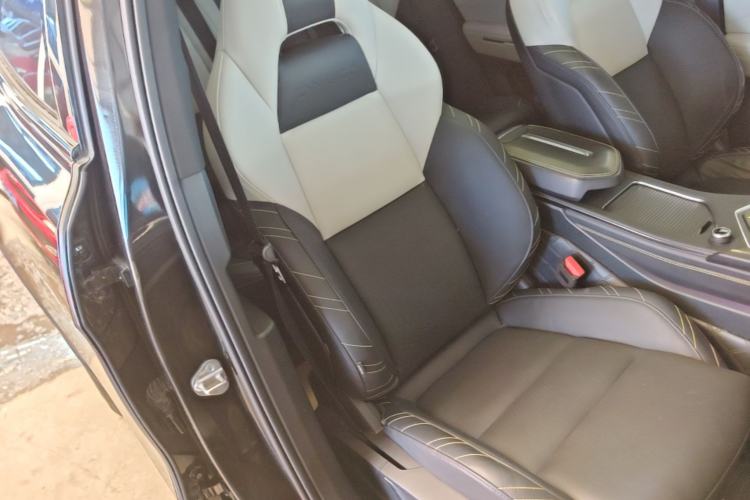 Used Lynk & Co 05 2020 2.0TD Two-Wheel Drive Shine Halo Right Front Seat