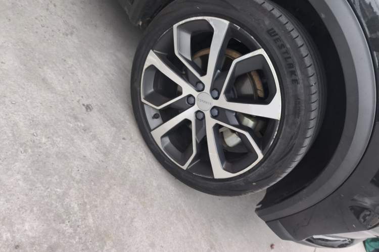 Used Lynk & Co 05 2020 2.0TD Four-Wheel Drive HypeHalo Right Front Wheel Hub