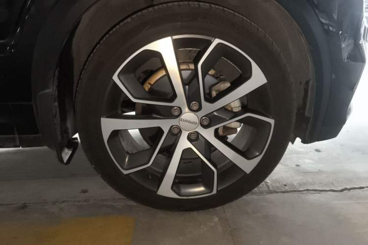 Used Lynk & Co 05 2020 2.0TD Four-Wheel Drive HypeHalo Right Front Wheel Hub