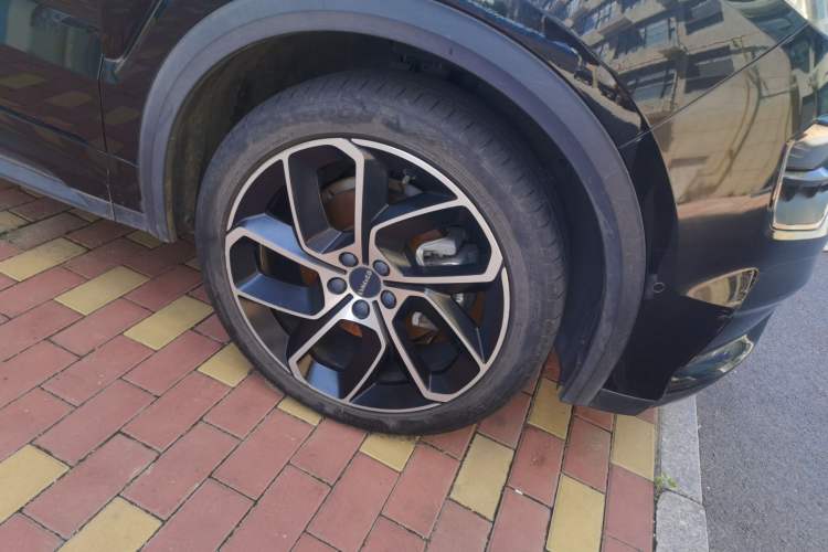 Used Lynk & Co 05 2020 2.0TD Two-Wheel Drive Zhaoyang Plus Right Front Wheel Hub
