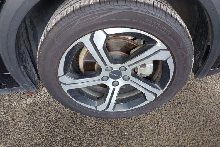 Used Lynk & Co 05 2020 2.0TD Two-Wheel Drive Zhaoyang Plus Right Front Wheel Hub