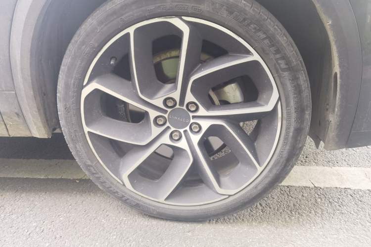 Used Lynk & Co 05 2020 2.0TD Two-Wheel Drive Shine Halo Right Front Wheel Hub