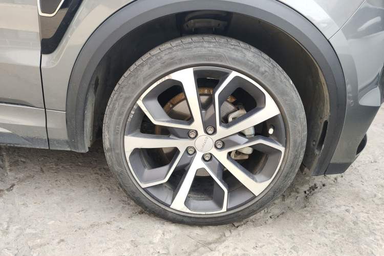 Used Lynk & Co 05 2020 2.0TD Four-Wheel Drive HypeHalo Right Front Wheel Hub