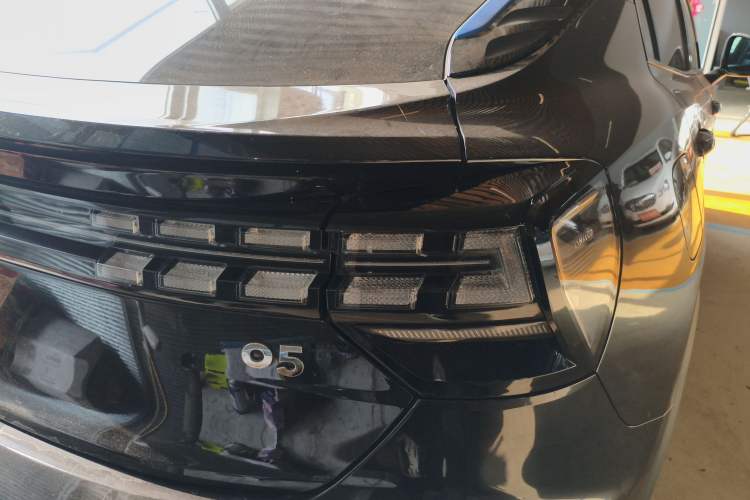 Used Lynk & Co 05 2020 2.0TD Two-Wheel Drive Shine Halo Right Rear Taillight