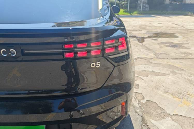 Used Lynk & Co 05 2020 2.0TD Two-Wheel Drive Shine Halo Right Rear Taillight