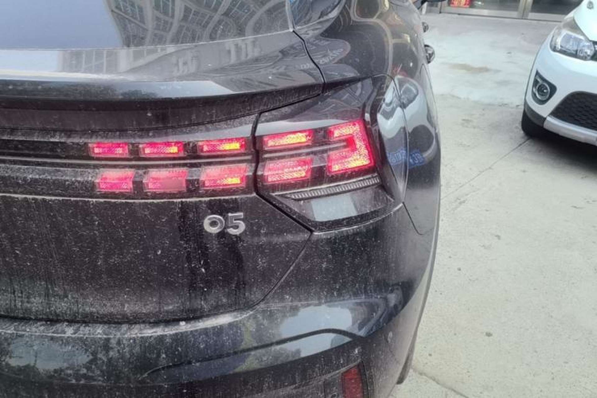 Used Lynk & Co 05 2020 2.0TD Two-Wheel Drive Shine Halo Right Rear Taillight