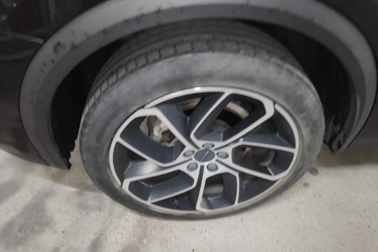 Used Lynk & Co 05 2020 2.0TD Two-Wheel Drive Shine Halo Right Rear Wheel Hub