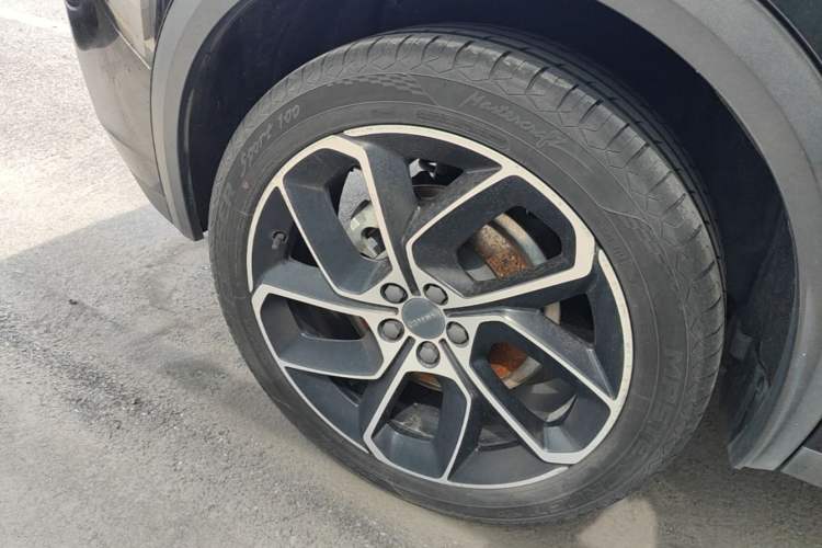 Used Lynk & Co 05 2020 2.0TD Two-Wheel Drive Shine Halo Right Rear Wheel Hub