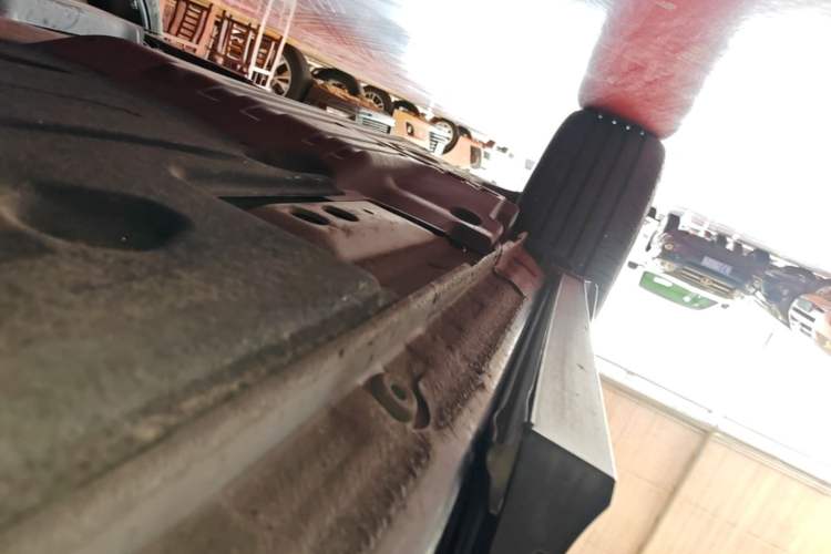 Used Lynk & Co 05 2020 2.0TD Two-Wheel Drive Shine Halo Right Side Sill