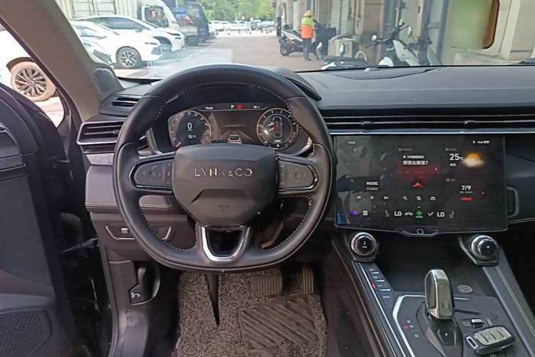 Used Lynk & Co 05 2020 2.0TD Two-Wheel Drive Zhaoyang Plus Steering Wheel