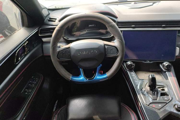 Used Lynk & Co 05 2020 2.0TD Four-Wheel Drive Genie Plus Steering Wheel