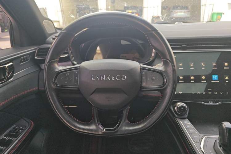 Used Lynk & Co 05 2020 2.0TD Four-Wheel Drive HypeHalo Steering Wheel