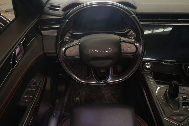 Used Lynk & Co 05 2020 2.0TD Four-Wheel Drive HypeHalo Steering Wheel