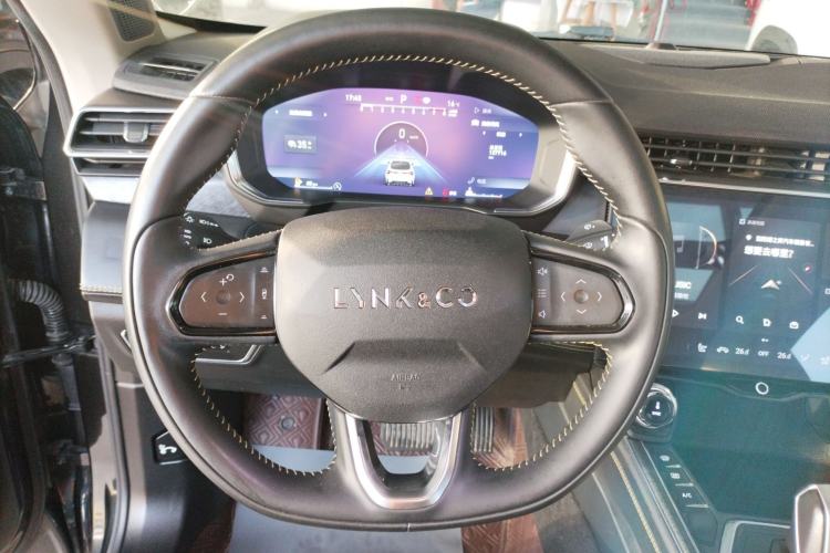 Used Lynk & Co 05 2020 2.0TD Two-Wheel Drive Zhaoyang Plus Steering Wheel