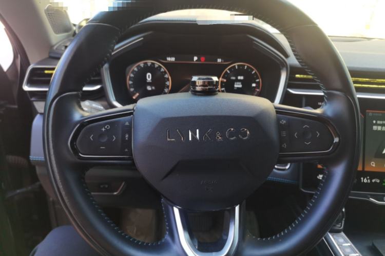 Used Lynk & Co 05 2020 2.0TD Two-Wheel Drive Zhaoyang Plus Steering Wheel