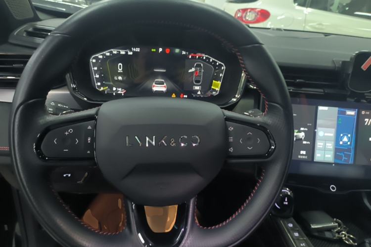 Used Lynk & Co 05 2020 2.0TD Four-Wheel Drive HypeHalo Steering Wheel