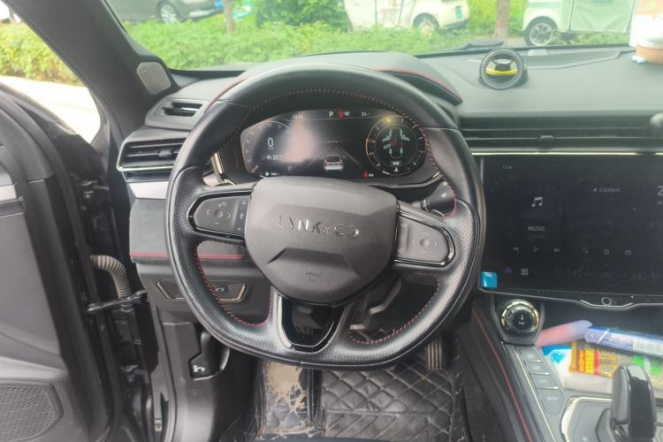 Used Lynk & Co 05 2020 2.0TD Four-Wheel Drive HypeHalo Steering Wheel
