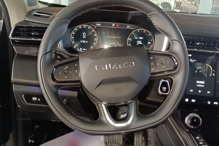 Used Lynk & Co 05 2020 2.0TD Two-Wheel Drive Zhaoyang Plus Steering Wheel
