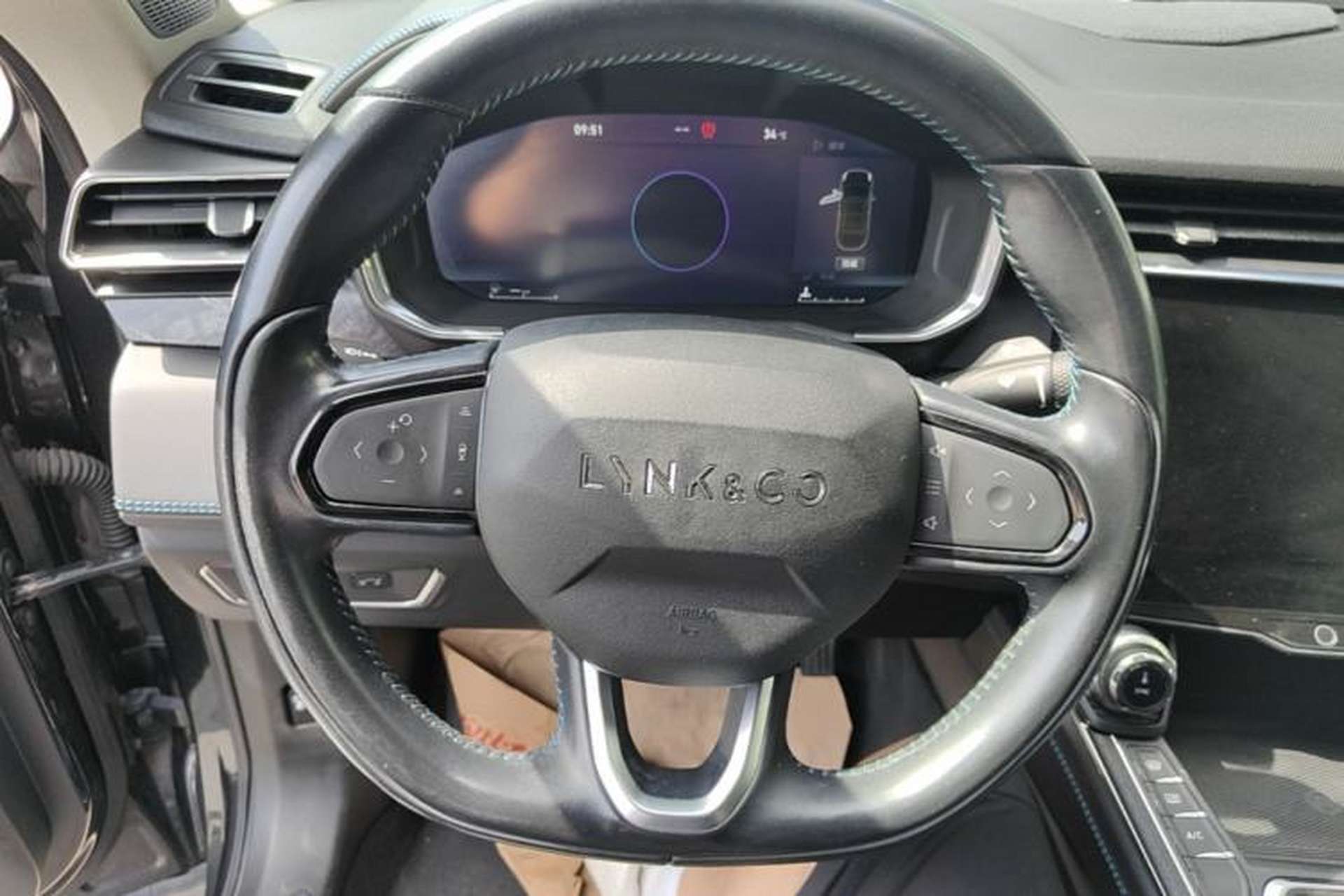 Used Lynk & Co 05 2020 2.0TD Two-Wheel Drive Shine Halo Steering Wheel