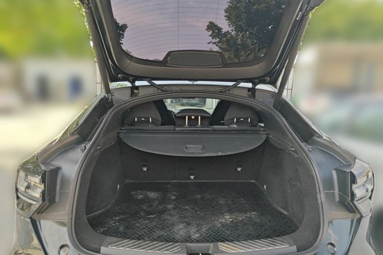 Used Lynk & Co 05 2020 2.0TD Four-Wheel Drive HypeHalo Trunk