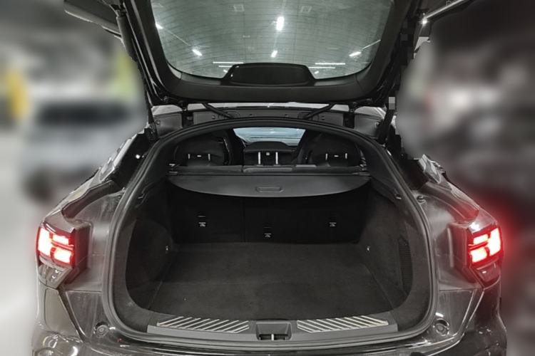 Used Lynk & Co 05 2020 2.0TD Four-Wheel Drive HypeHalo Trunk