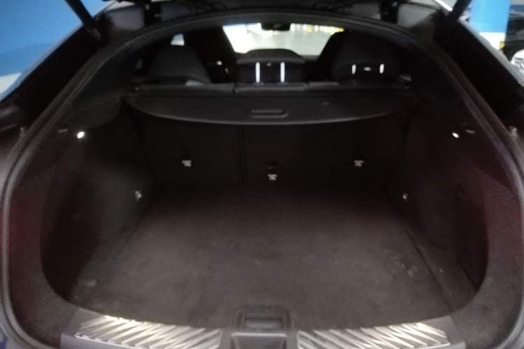 Used Lynk & Co 05 2020 2.0TD Four-Wheel Drive HypeHalo Trunk