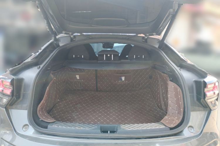 Used Lynk & Co 05 2020 2.0TD Four-Wheel Drive HypeHalo Trunk