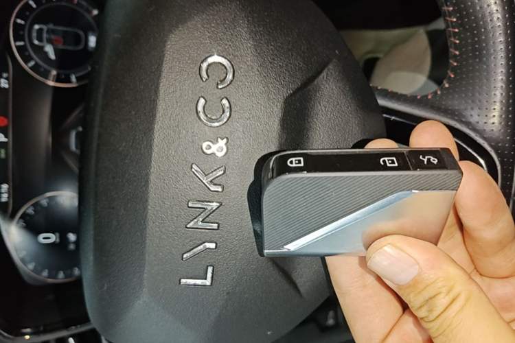 Used Lynk & Co 05 2020 2.0TD Four-Wheel Drive HypeHalo Vehicle Key