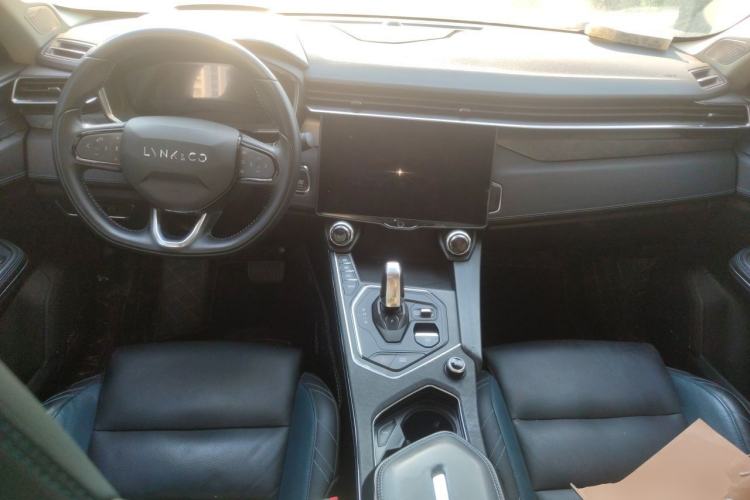 Used Lynk & Co 05 2020 2.0TD Two-Wheel Drive Shine Halo Center Console