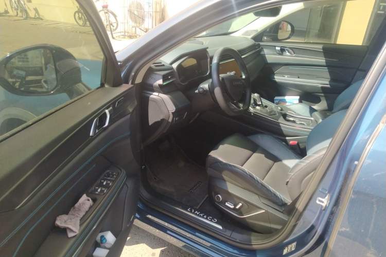 Used Lynk & Co 05 2020 2.0TD Two-Wheel Drive Shine Halo Driver Seat
