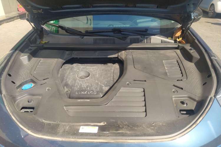 Used Lynk & Co 05 2020 2.0TD Two-Wheel Drive Shine Halo Engine Bay