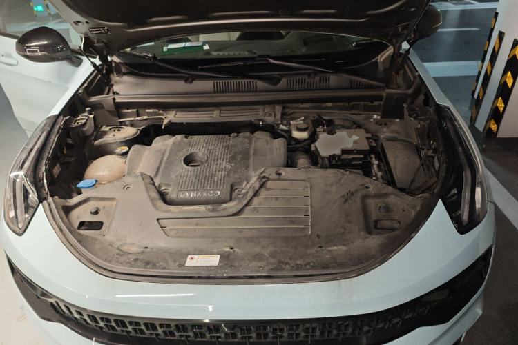 Used Lynk & Co 05 2020 2.0TD Two-Wheel Drive Shine Halo Engine Bay