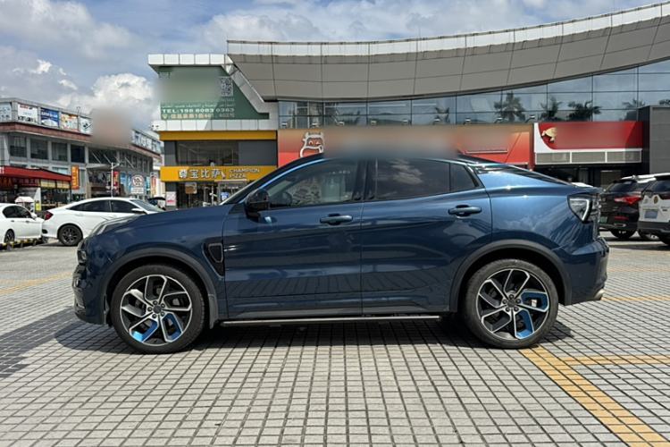 Used Lynk & Co 05 2020 2.0TD Two-Wheel Drive Shine Halo Exterior 10