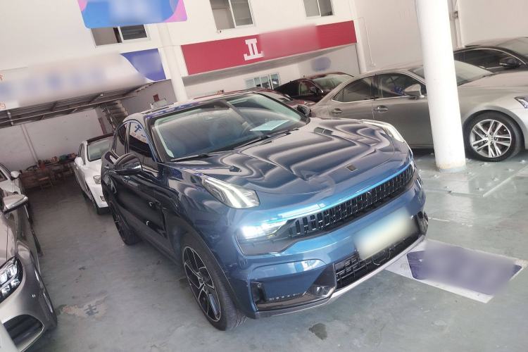 Used Lynk & Co 05 2020 2.0TD Two-Wheel Drive Shine Halo Exterior 2