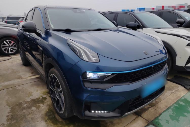 Used Lynk & Co 05 2020 2.0TD Two-Wheel Drive Shine Halo Exterior 2