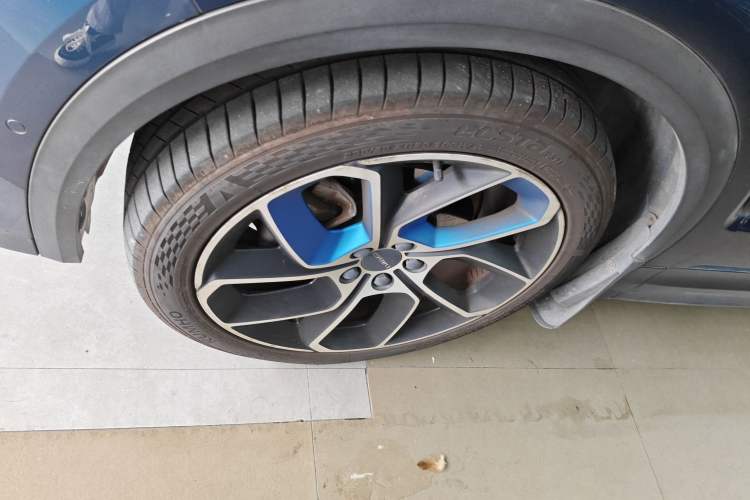 Used Lynk & Co 05 2020 2.0TD Two-Wheel Drive Shine Halo Exterior 2
