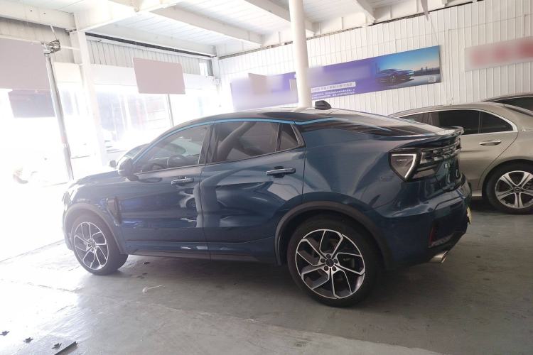 Used Lynk & Co 05 2020 2.0TD Two-Wheel Drive Shine Halo Exterior 3