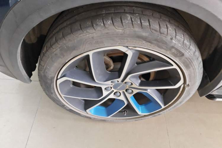 Used Lynk & Co 05 2020 2.0TD Two-Wheel Drive Shine Halo Exterior 3