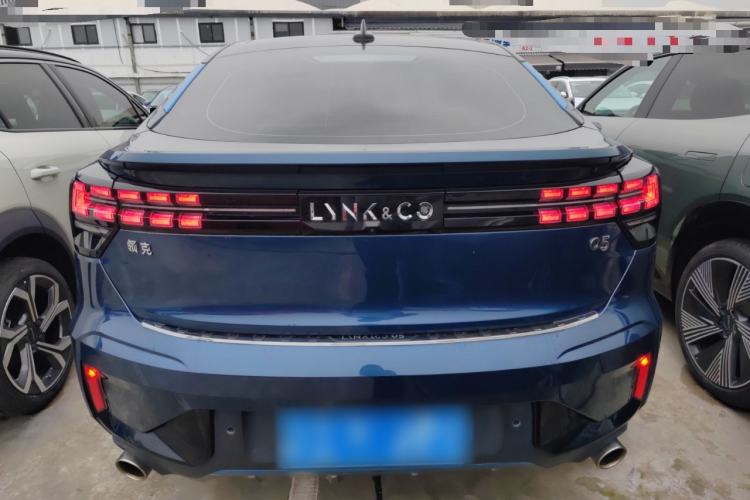 Used Lynk & Co 05 2020 2.0TD Two-Wheel Drive Shine Halo Exterior 4