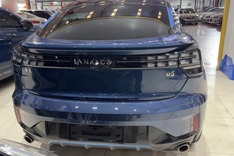 Used Lynk & Co 05 2020 2.0TD Two-Wheel Drive Shine Halo Exterior 5