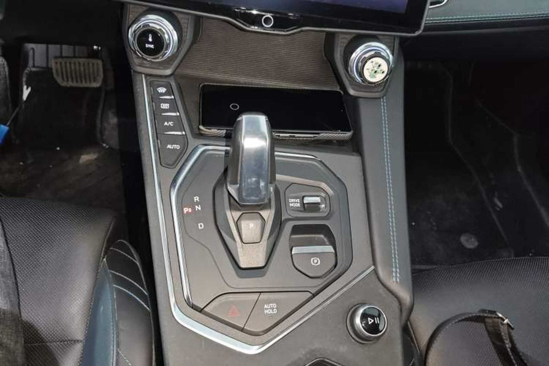 Used Lynk & Co 05 2020 2.0TD Two-Wheel Drive Shine Halo Gear Lever