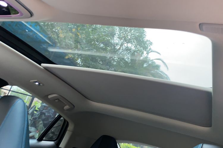 Used Lynk & Co 05 2020 2.0TD Two-Wheel Drive Shine Halo Headliner